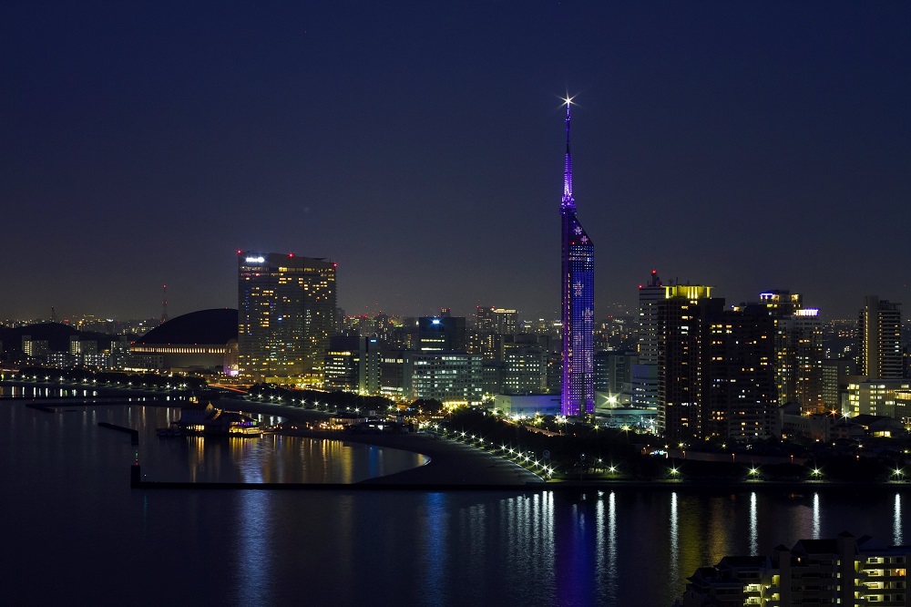 Enjoy a 360° panoramic view from the top floor of Fukuoka Tower